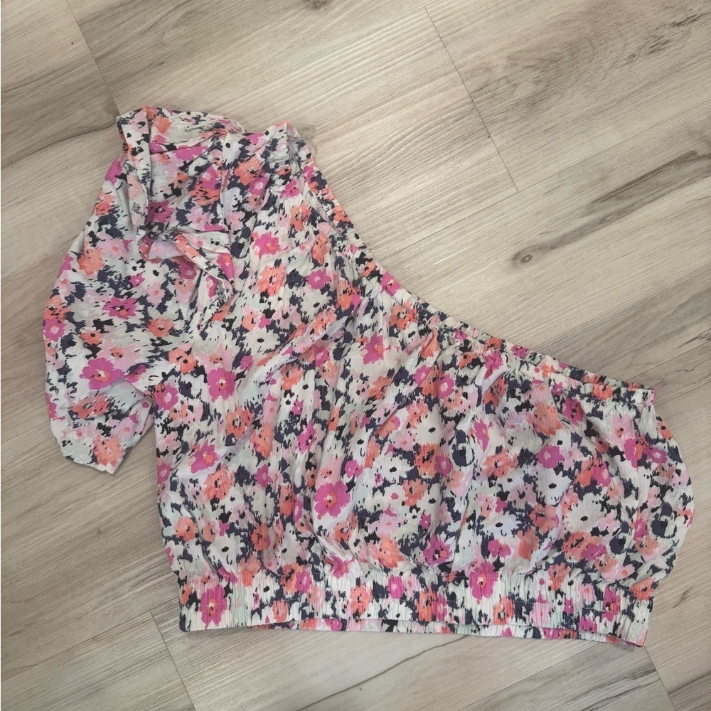 Universal Thread Women’s Floral One-Shoulder Blouse Size Medium - Picture 3 of 3